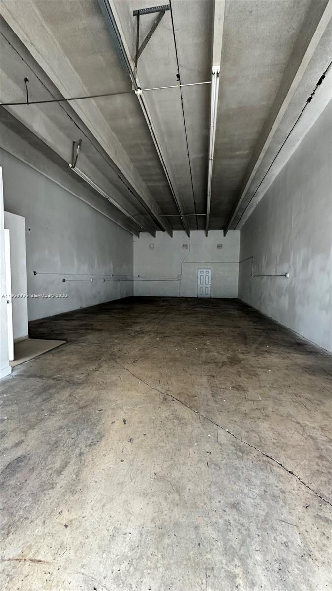 8  /   кв.футов $ 2026-02-20 0 Фото