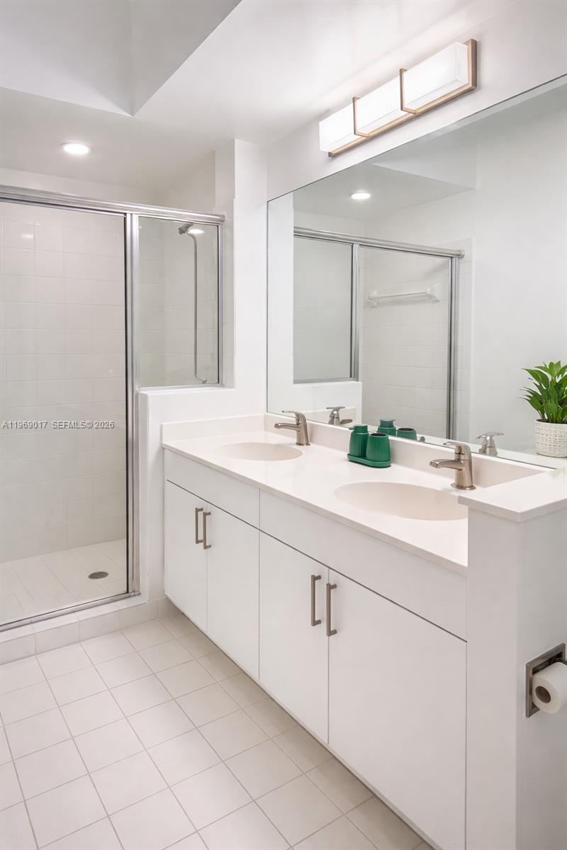 Photo of 17125 Bay Rd  #3105, Sunny Isles Beach, Florida, 33160 - 