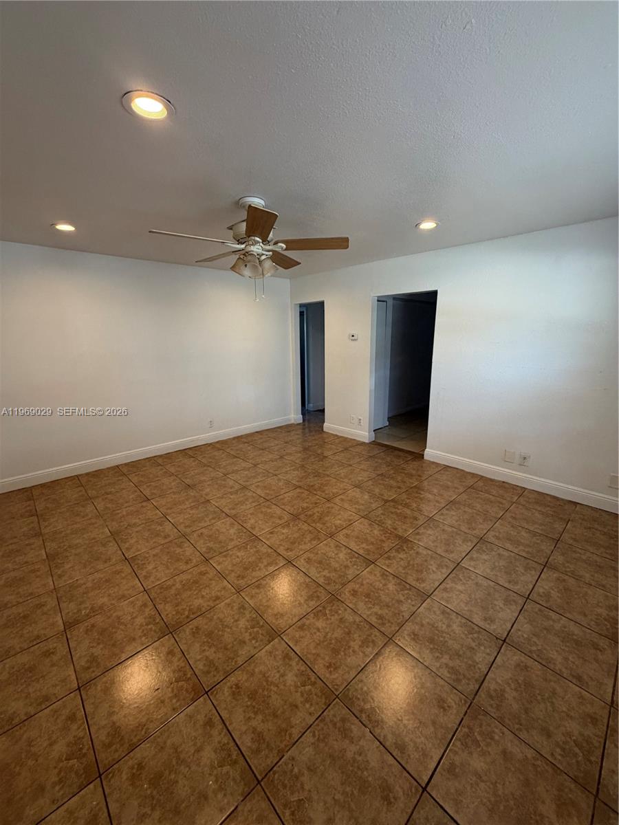   /  2570 sq. ft. $ 2026-02-20 0 foto