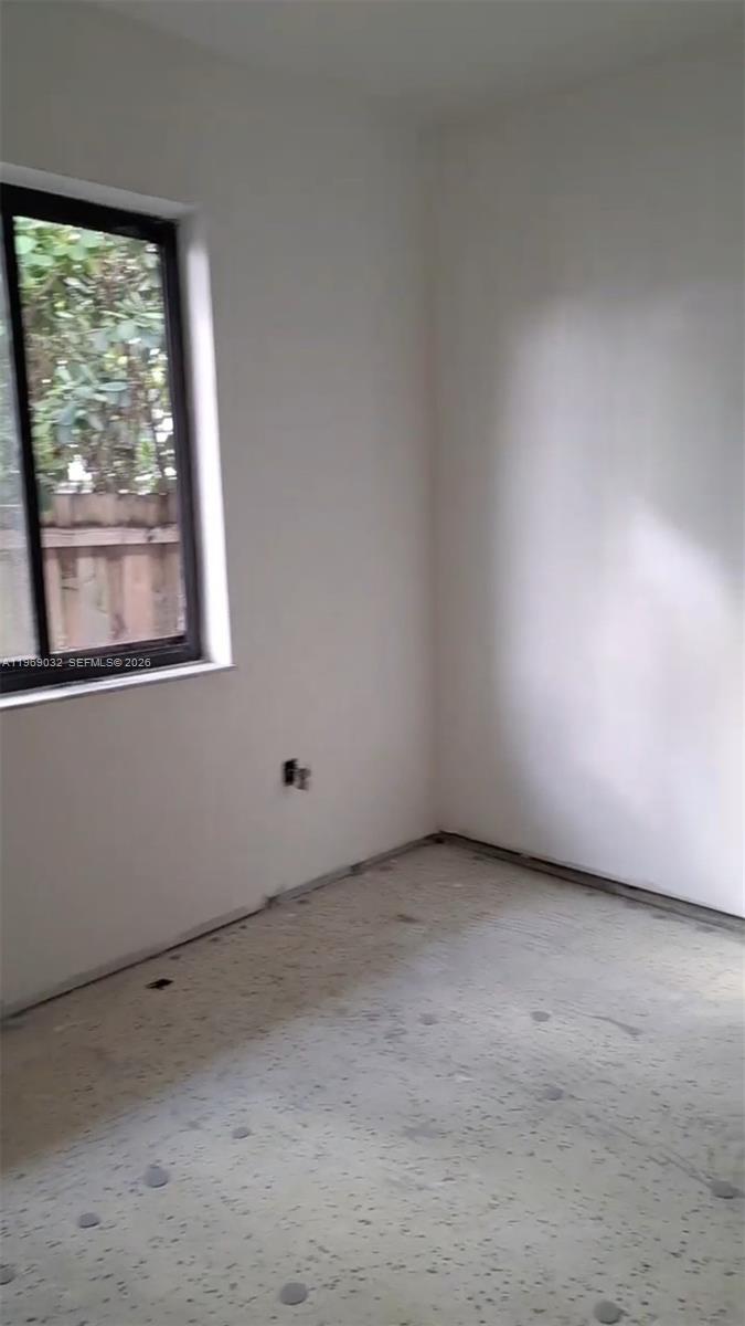   /  1980 кв.футов $ 2026-02-20 0 Фото