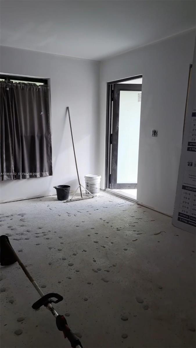   /  1980 кв.футов $ 2026-02-20 0 Фото