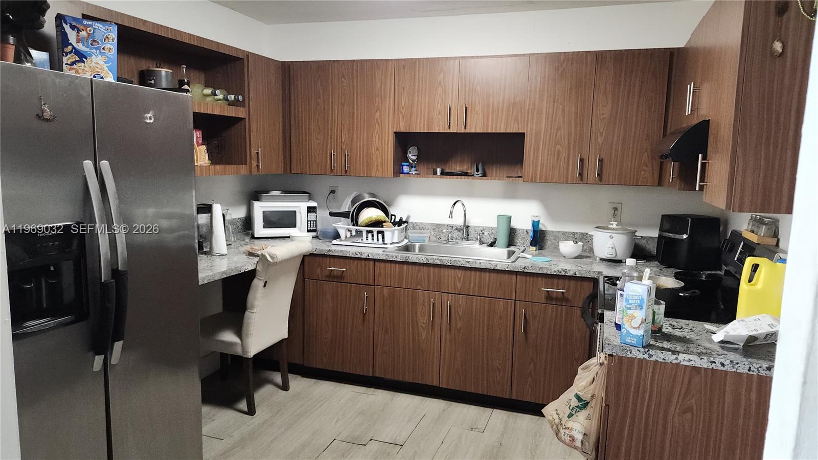   /  1980 кв.футов $ 2026-02-20 0 Фото