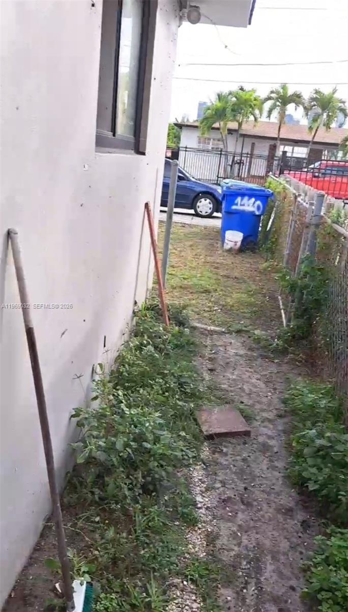   /  1980 кв.футов $ 2026-02-20 0 Фото