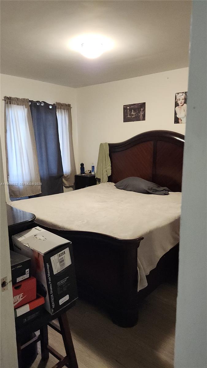   /  1980 кв.футов $ 2026-02-20 0 Фото