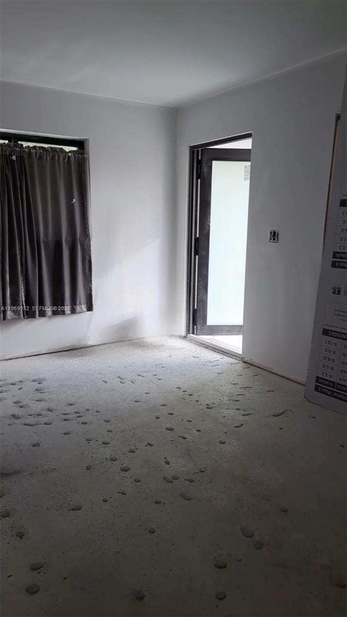   /  1980 кв.футов $ 2026-02-20 0 Фото