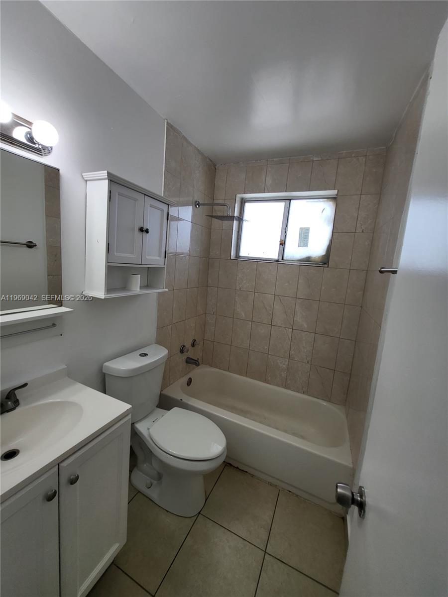   /  1533 кв.футов $ 2026-02-20 0 Фото