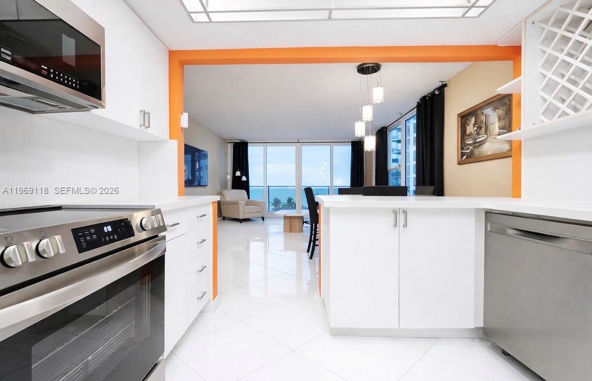 Photo of 3505 Ocean Dr  #621, Hollywood, Florida, 33019 - 