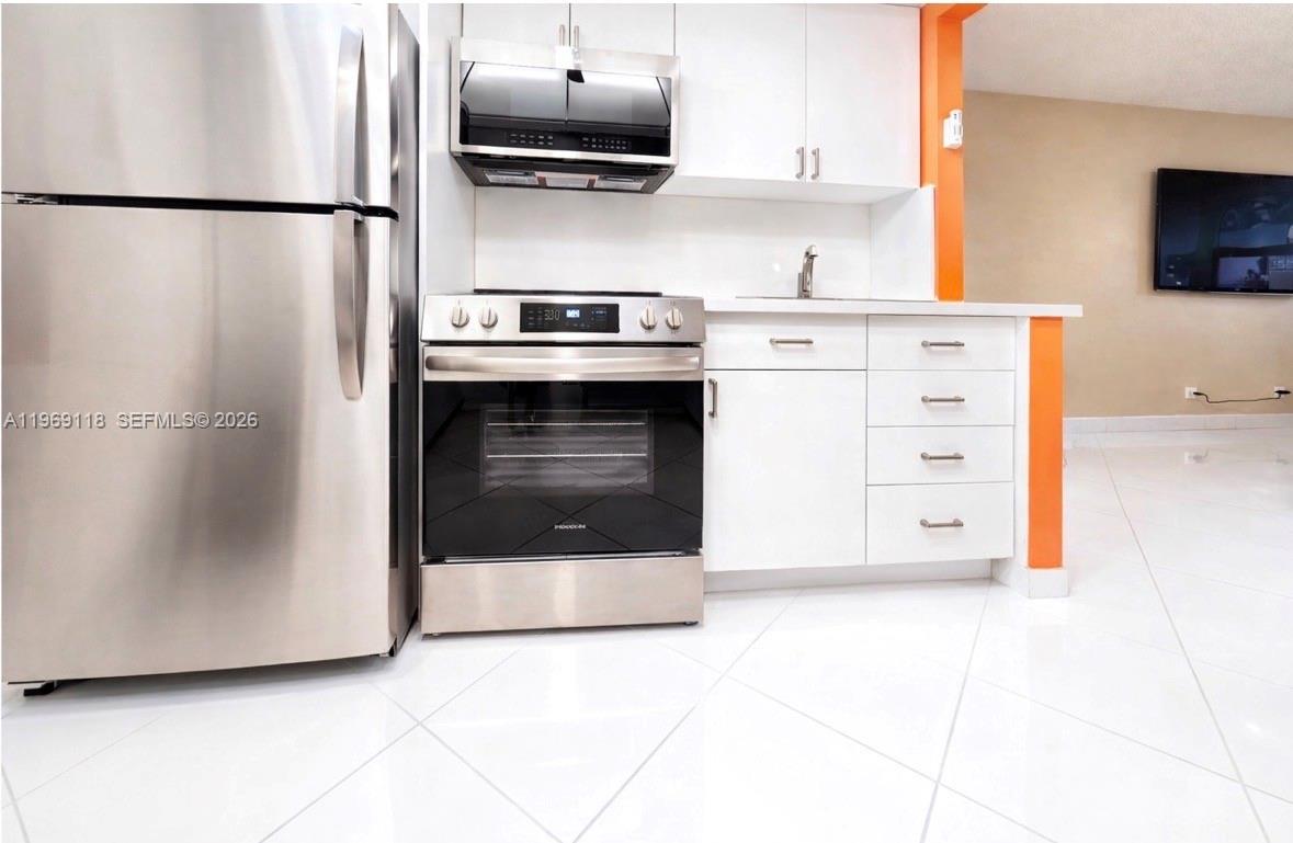 Photo of 3505 Ocean Dr  #621, Hollywood, Florida, 33019 - 