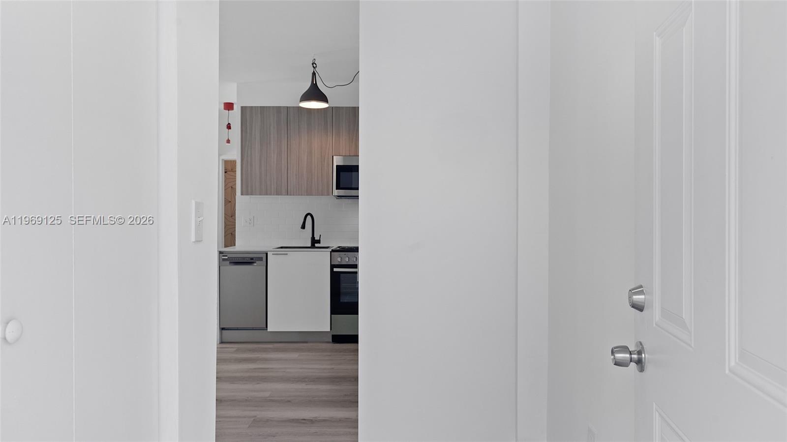   /  10334 sq. ft. $ 2026-02-20 0 foto