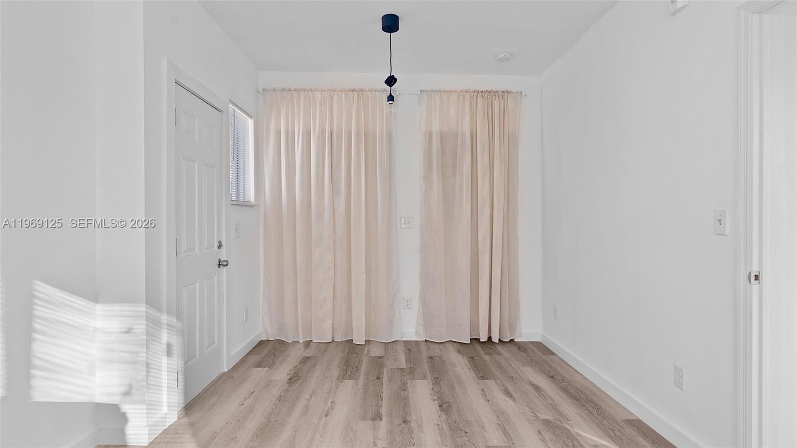   /  10334 sq. ft. $ 2026-02-20 0 foto