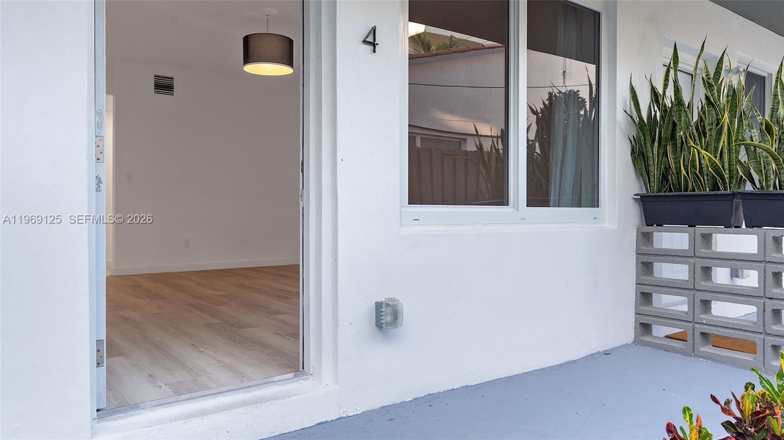   /  10334 sq. ft. $ 2026-02-20 0 foto