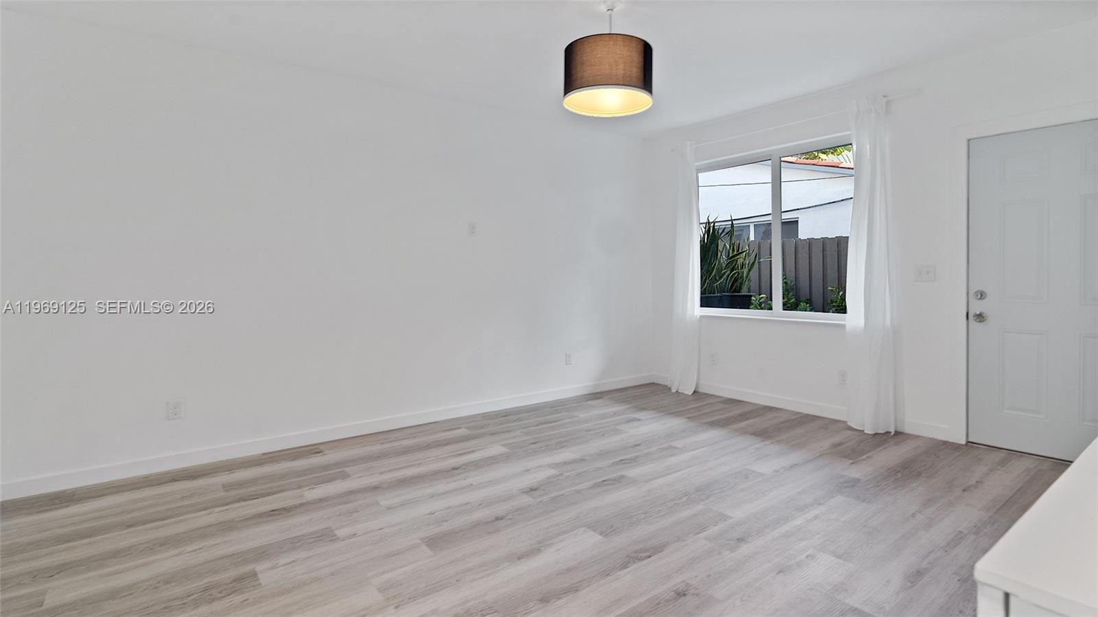   /  10334 sq. ft. $ 2026-02-20 0 foto