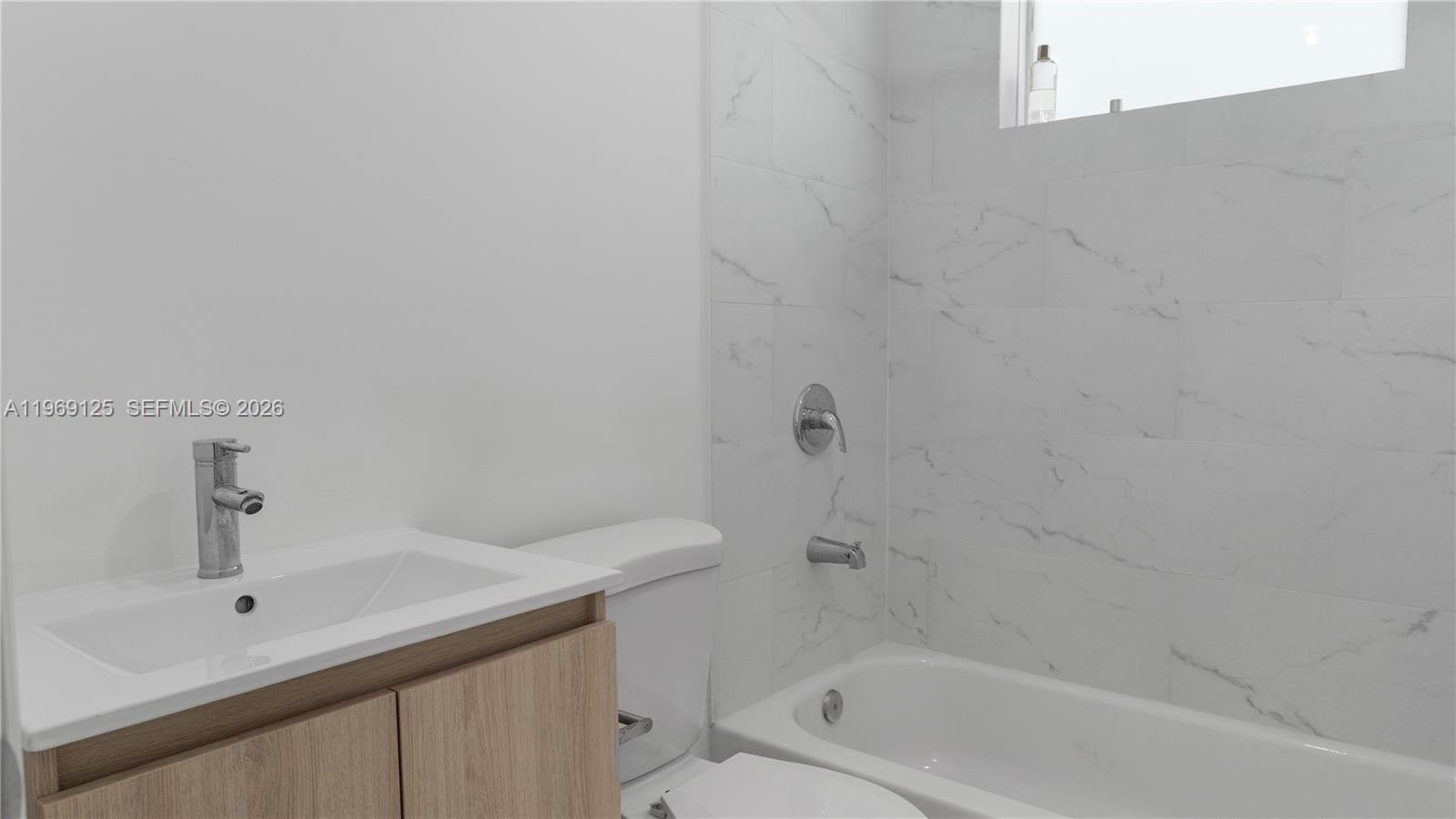   /  10334 sq. ft. $ 2026-02-20 0 foto