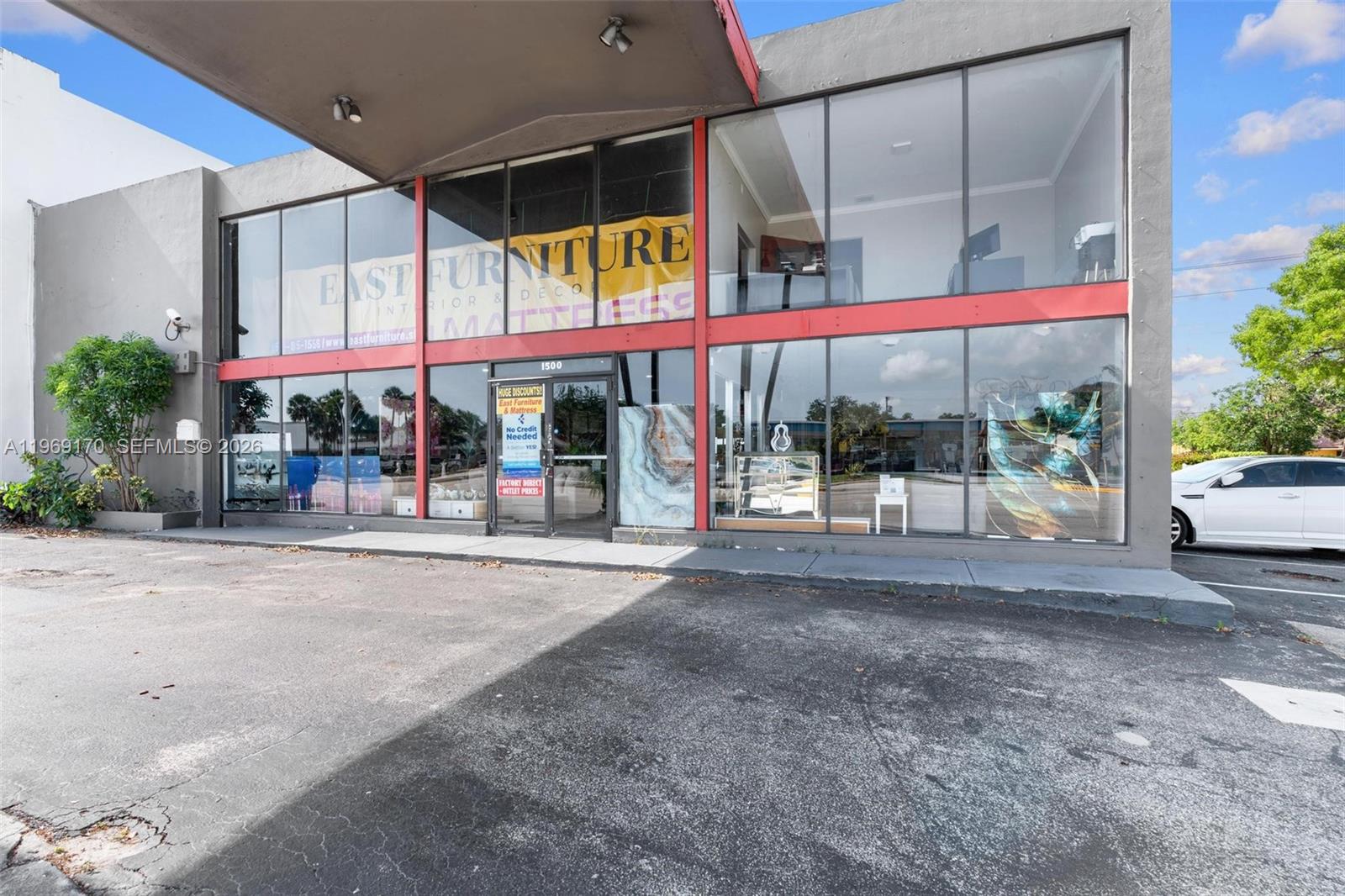 See details / sq. ft. $ 2026-02-20 0 Photo