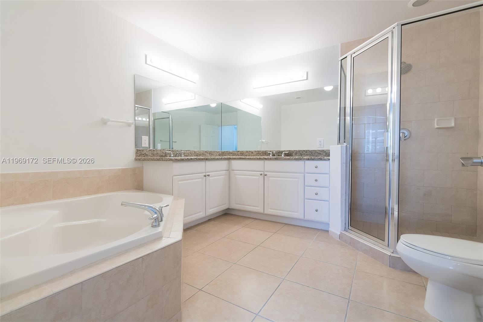 Photo of 3001 185th St  #113, Aventura, Florida, 33180 - 