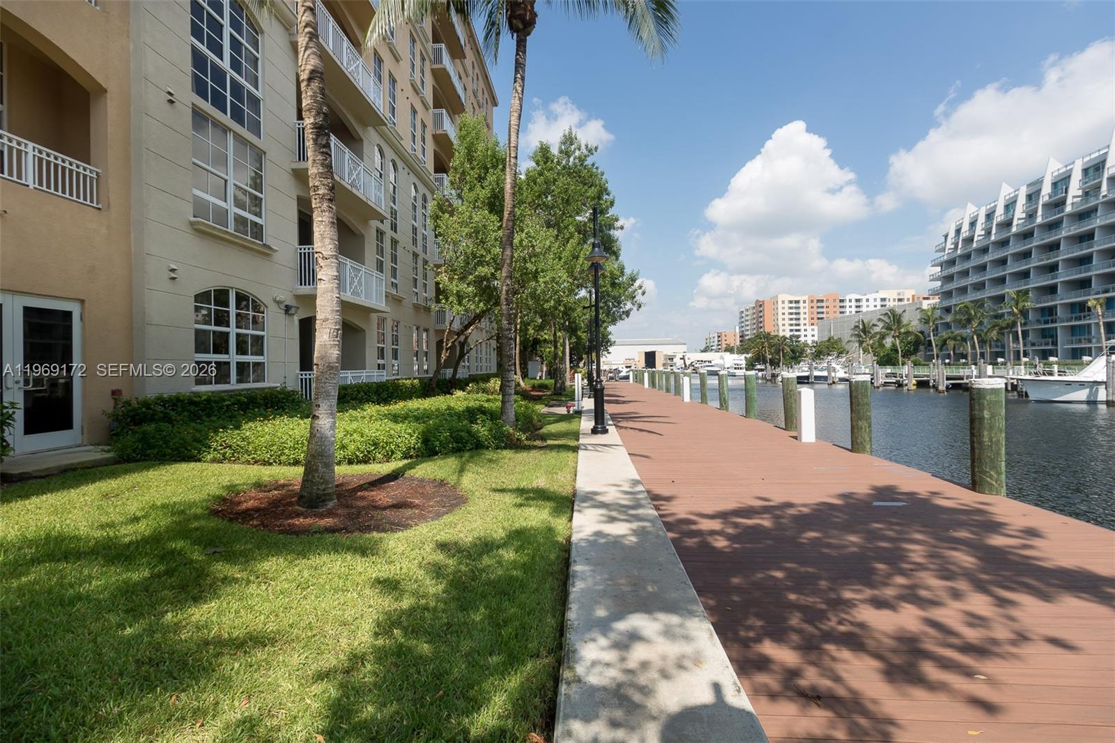 Photo of 3001 185th St  #113, Aventura, Florida, 33180 - 