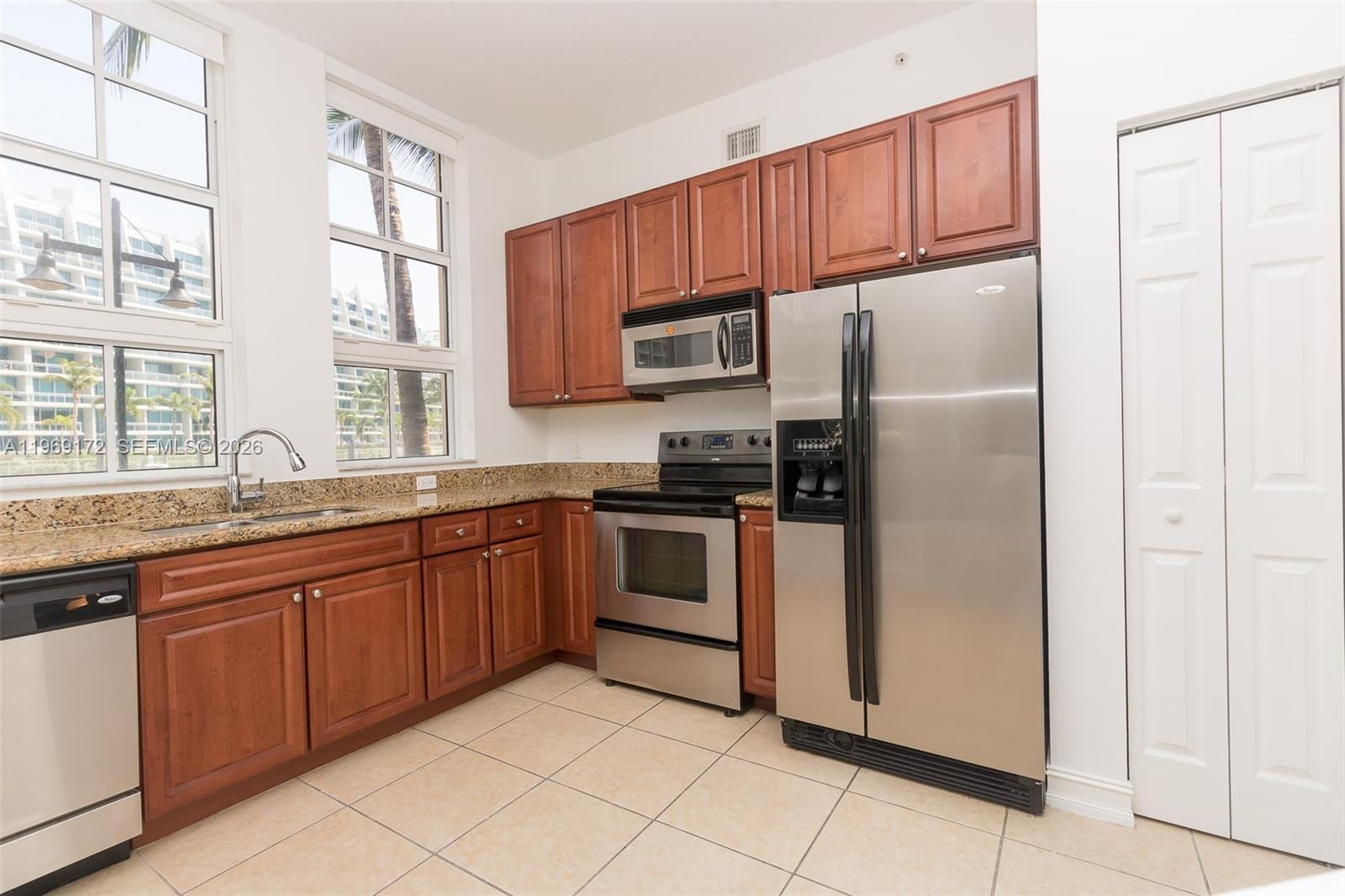 Photo of 3001 185th St  #113, Aventura, Florida, 33180 - 