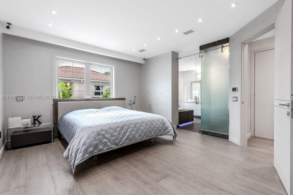 Photo of   , Sunny Isles Beach, Florida, 33160 - 