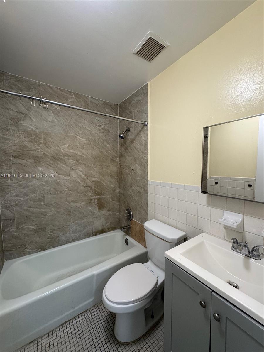   /  5724 sq. ft. $ 2026-02-20 0 Photo