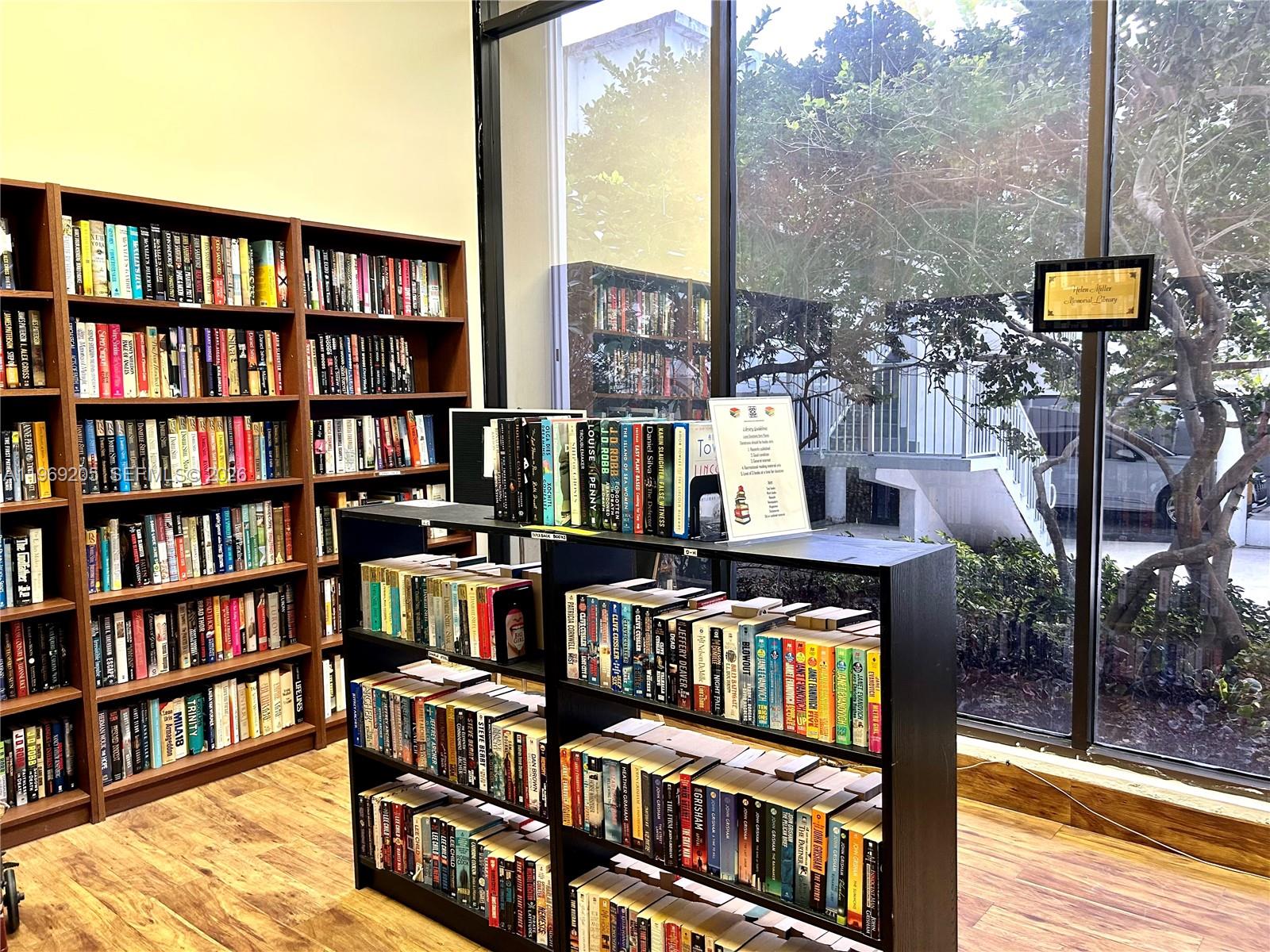 310 1 / 2 991 кв.футов $ 2026-02-20 0 Фото