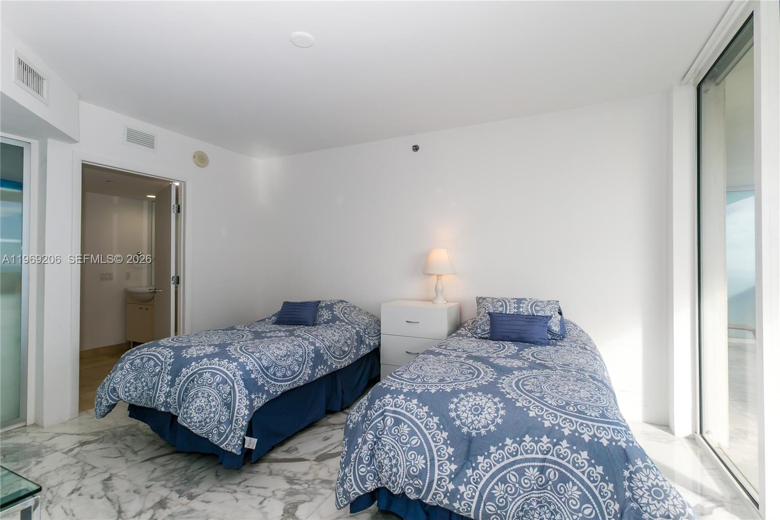 2906 2 / 2 1458 sq. ft. $ 2026-02-20 0 foto