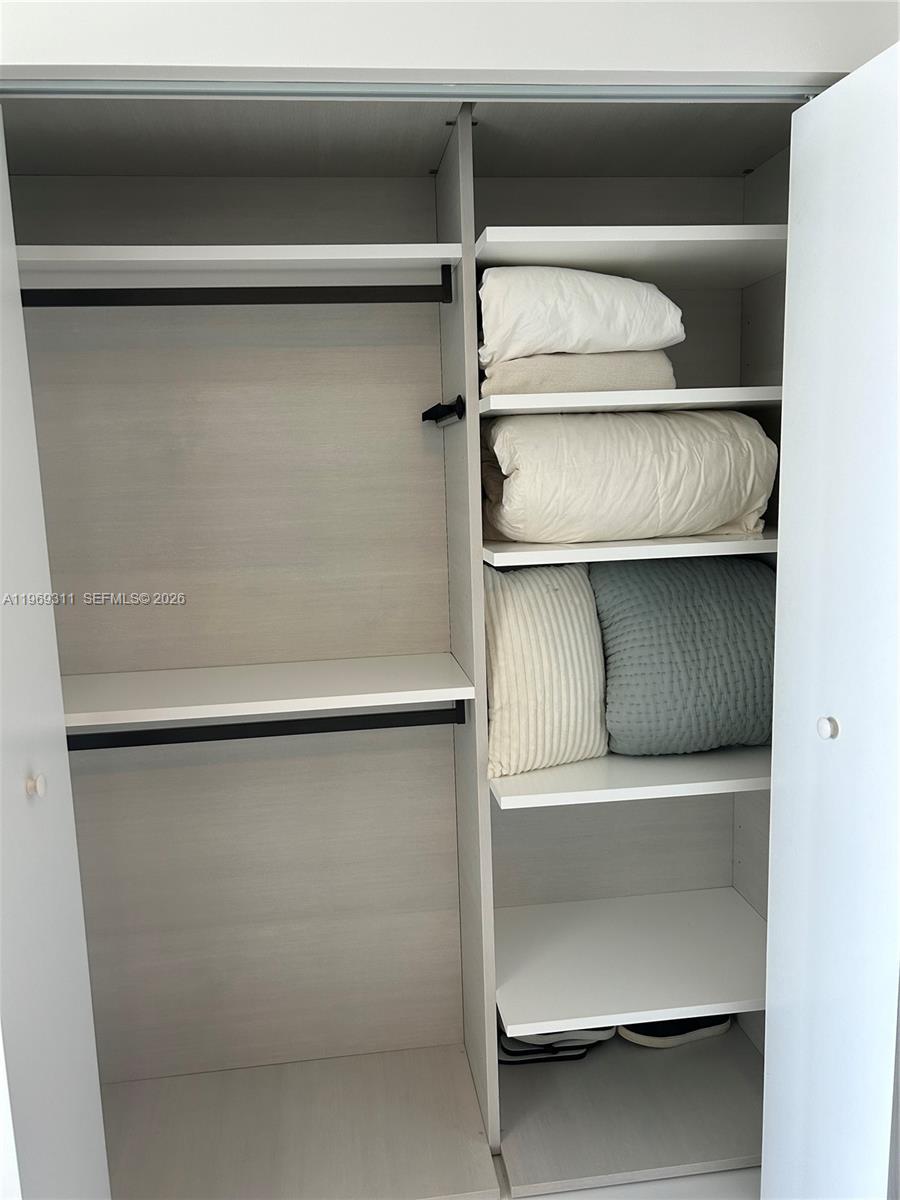 See details 4-2305 2 / 3 1541 sq. ft. $ 2026-02-20 0 Photo