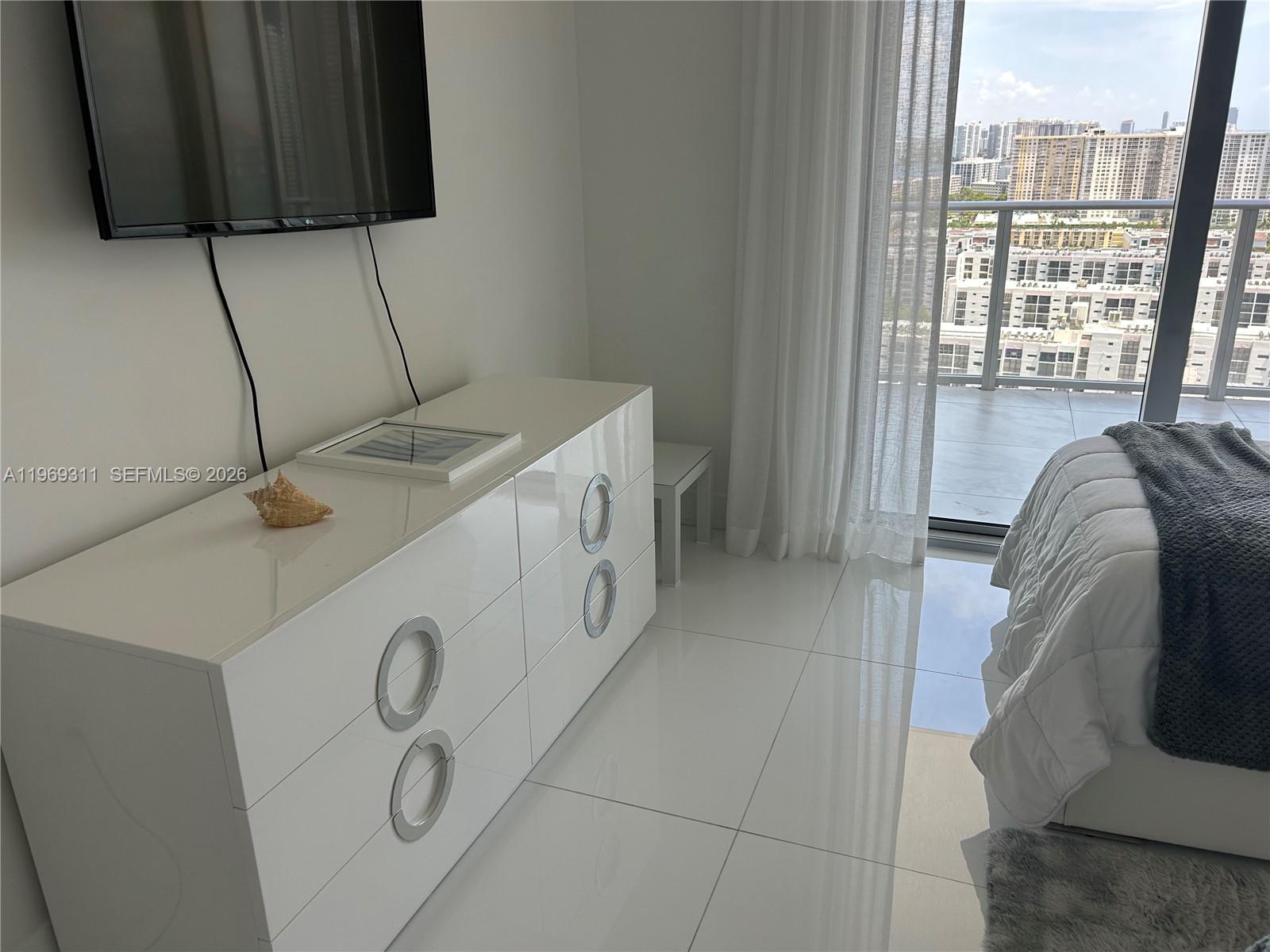 See details 4-2305 2 / 3 1541 sq. ft. $ 2026-02-20 0 Photo