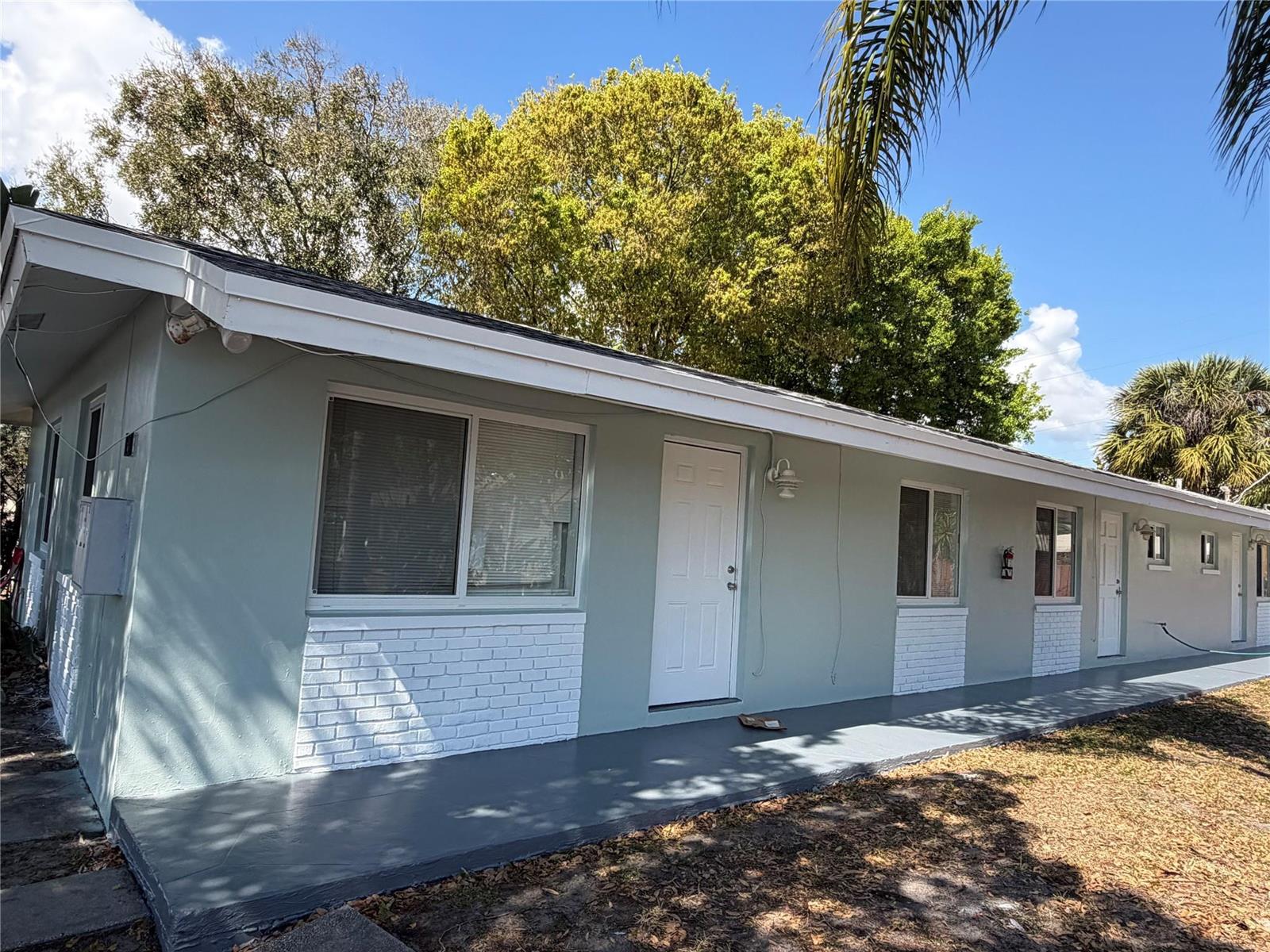   / 0 1982 sq. ft. $ 2026-04-17 0 foto
