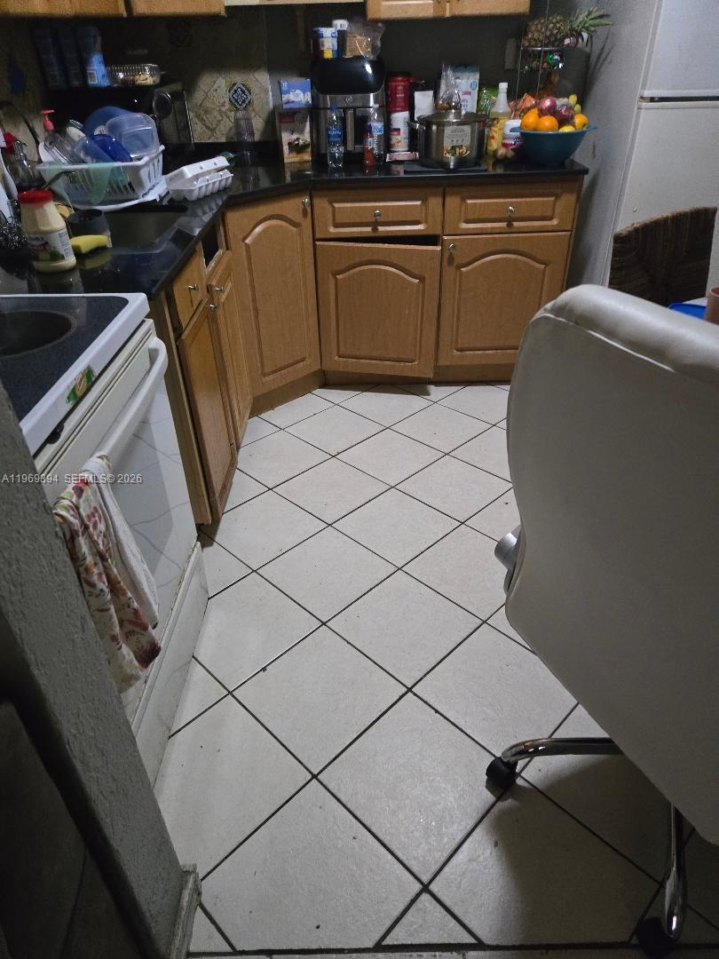   /  2161 кв.футов $ 2026-04-04 0 Фото