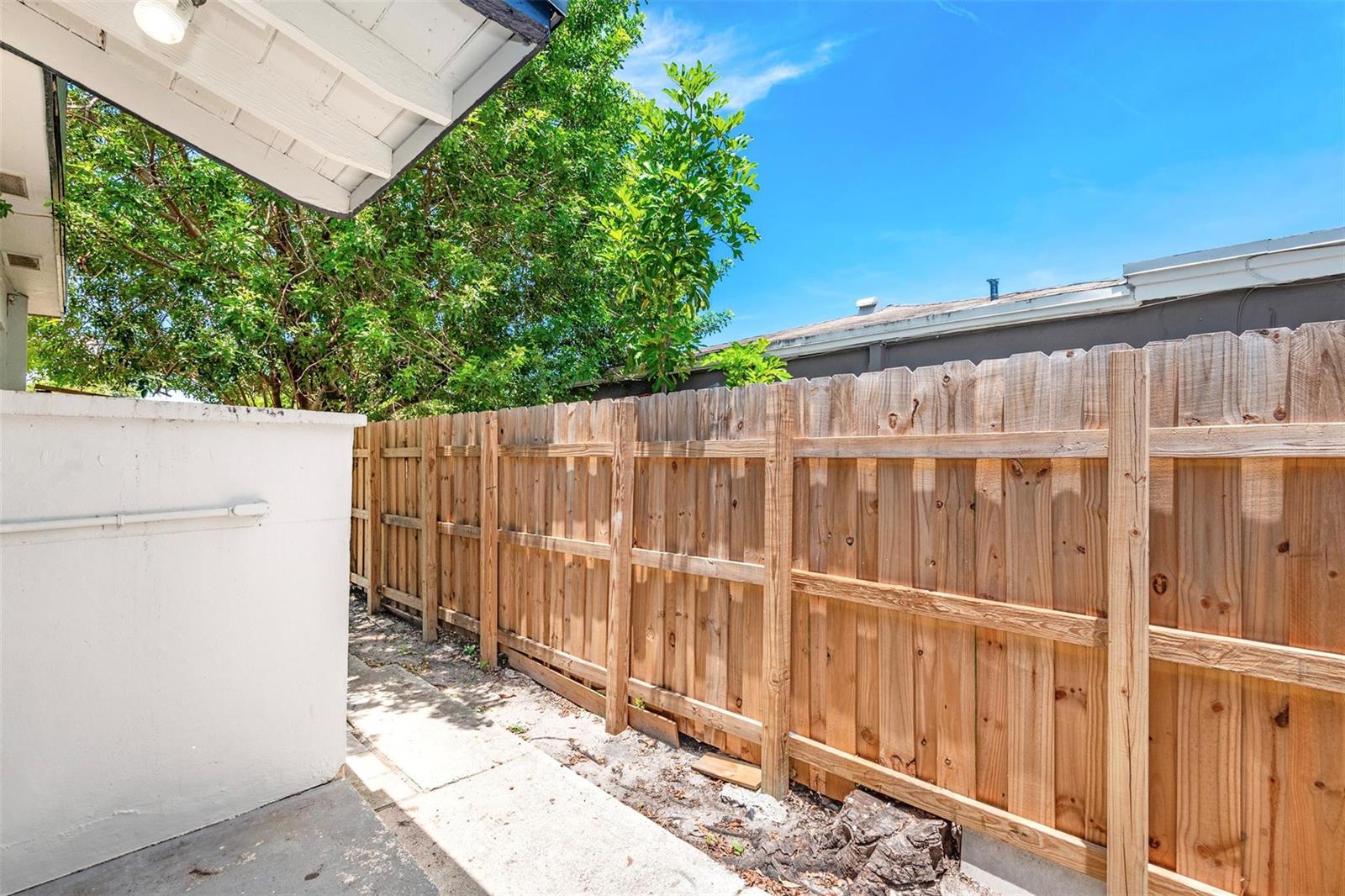   / 0 1401 sq. ft. $ 2026-06-21 0 foto