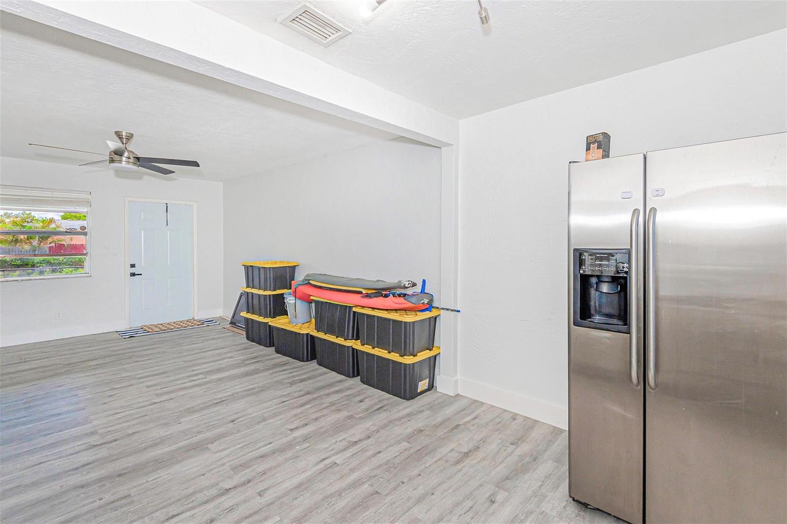   / 0 1401 sq. ft. $ 2026-06-21 0 foto