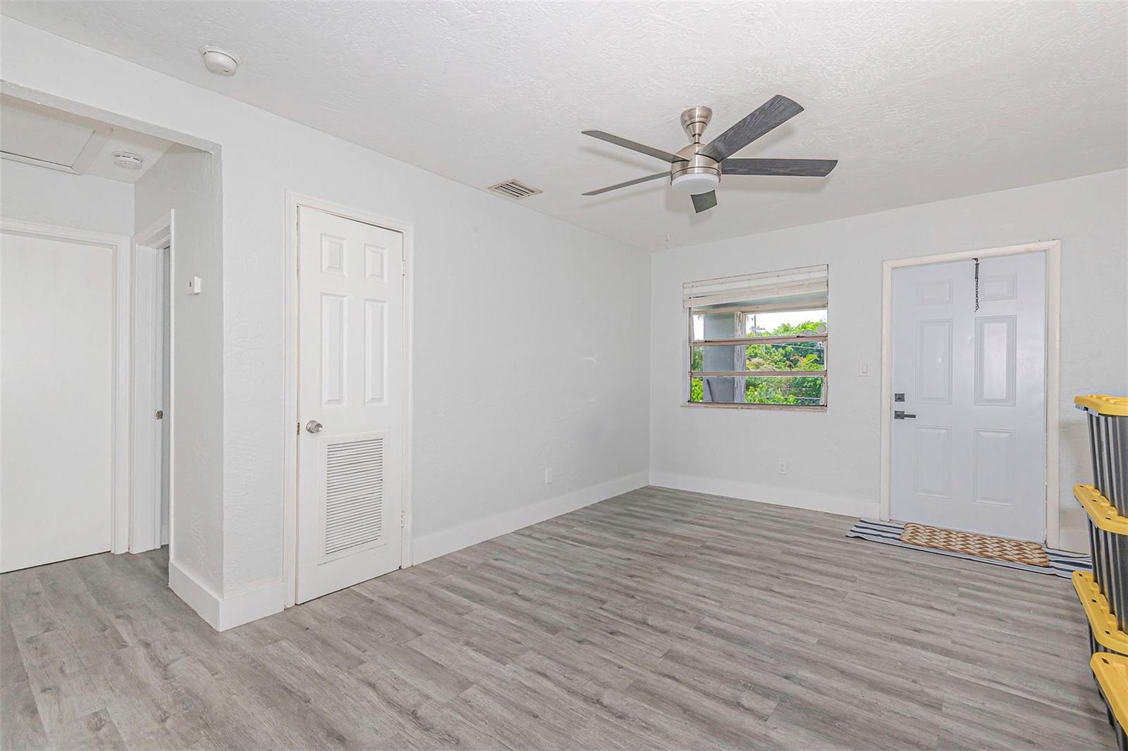   / 0 1401 sq. ft. $ 2026-06-21 0 foto