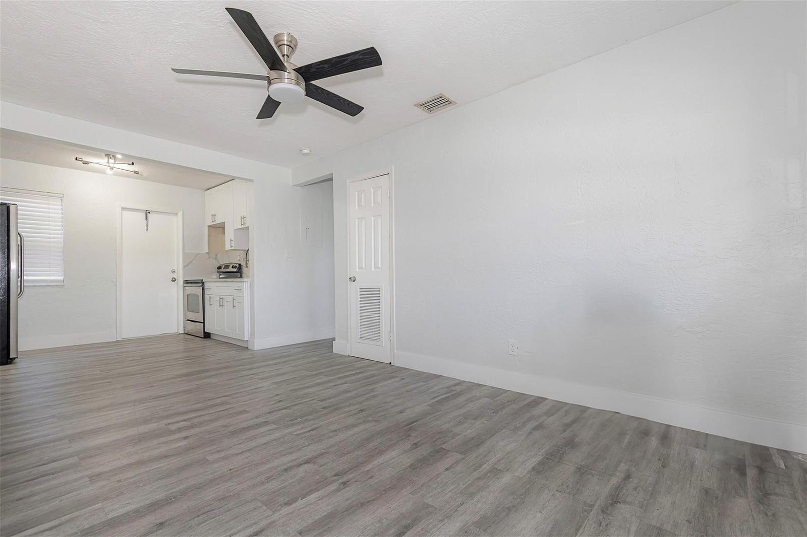   / 0 1401 sq. ft. $ 2026-06-21 0 foto