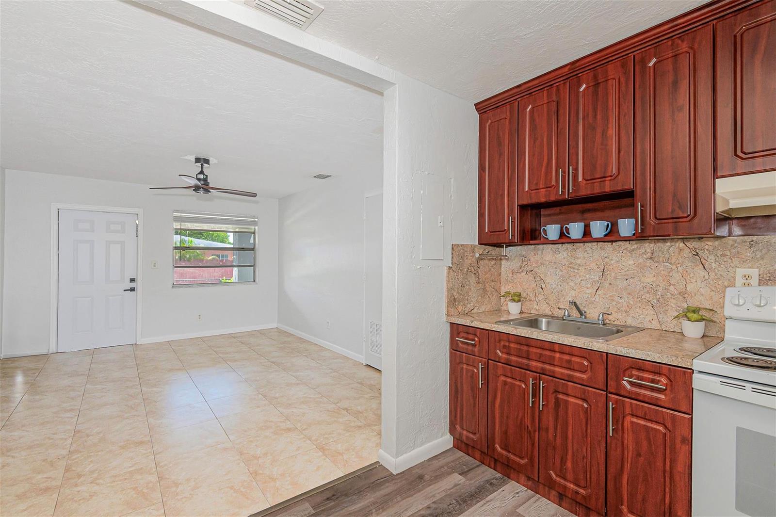   / 0 1401 sq. ft. $ 2026-06-21 0 foto