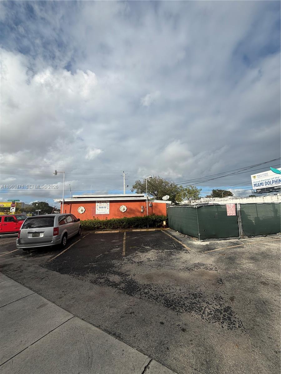   /   кв.футов $ 2026-02-20 0 Фото