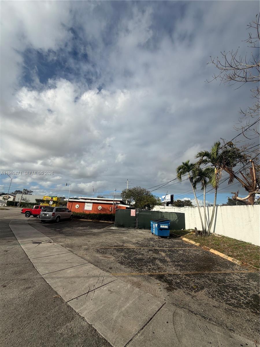   /   кв.футов $ 2026-02-20 0 Фото