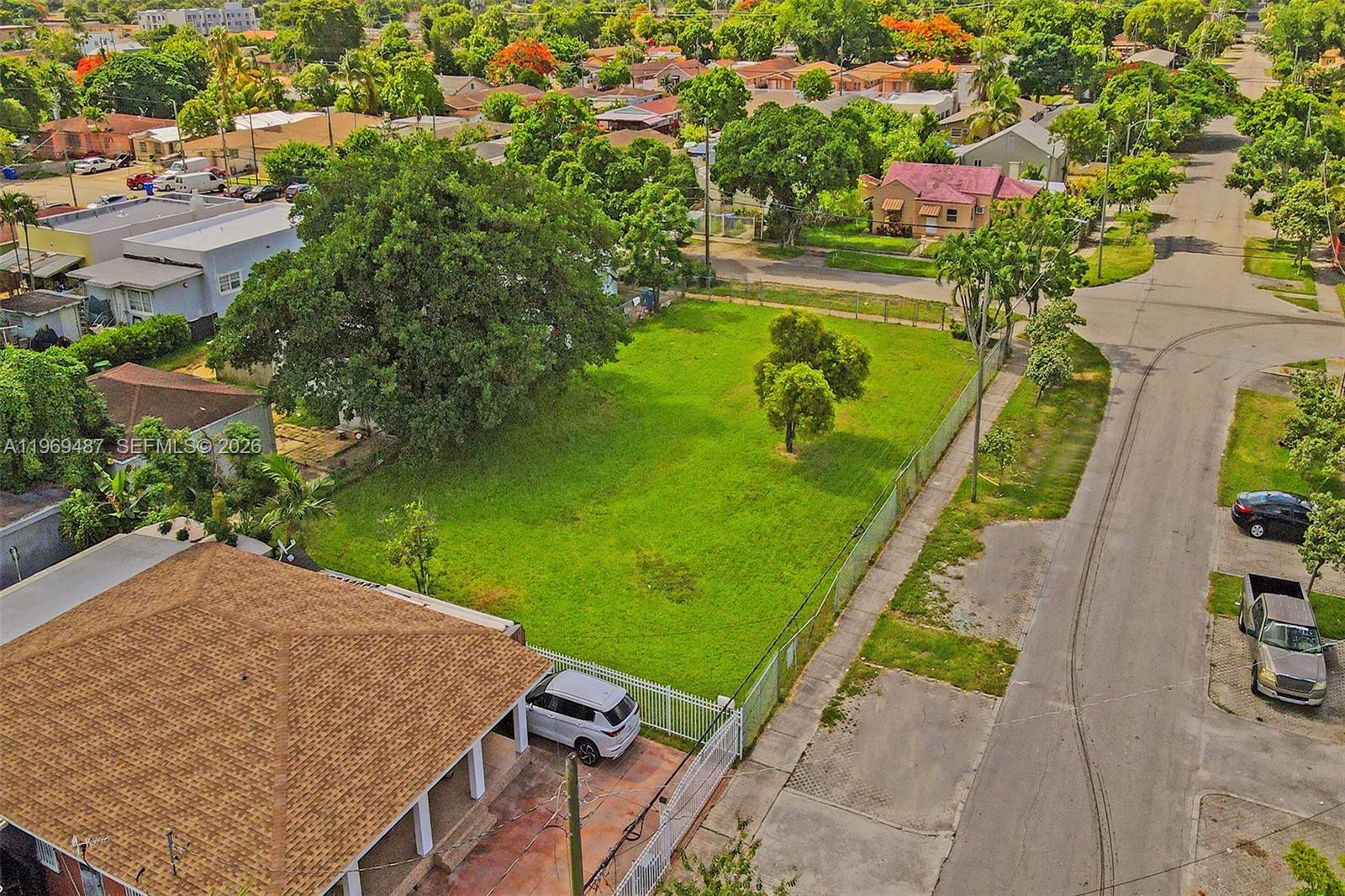   /   кв.футов $ 2026-02-20 0 Фото