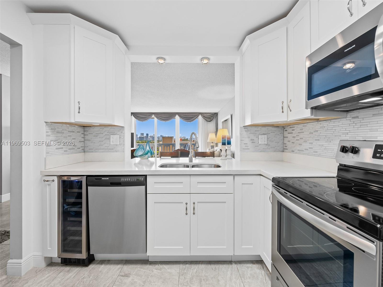 Photo of 401 14th Ave  #808, Hallandale Beach, Florida, 33009 - 