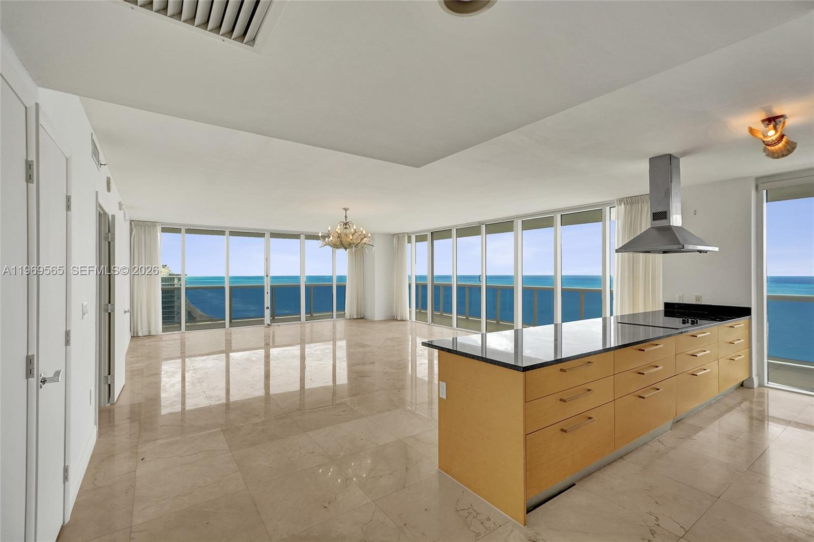 2701 3 / 3 2065 sq. ft. $ 2026-04-27 0 foto