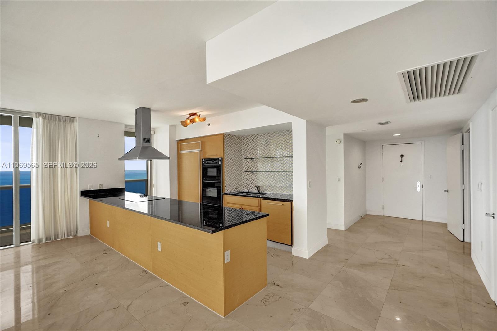 2701 3 / 3 2065 sq. ft. $ 2026-04-27 0 foto