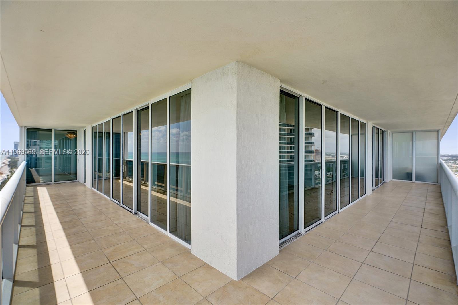 2701 3 / 3 2065 sq. ft. $ 2026-04-27 0 foto