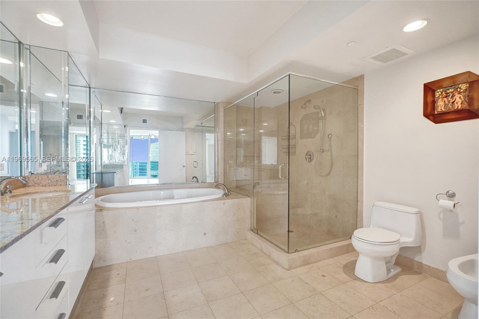 2701 3 / 3 2065 sq. ft. $ 2026-04-27 0 foto