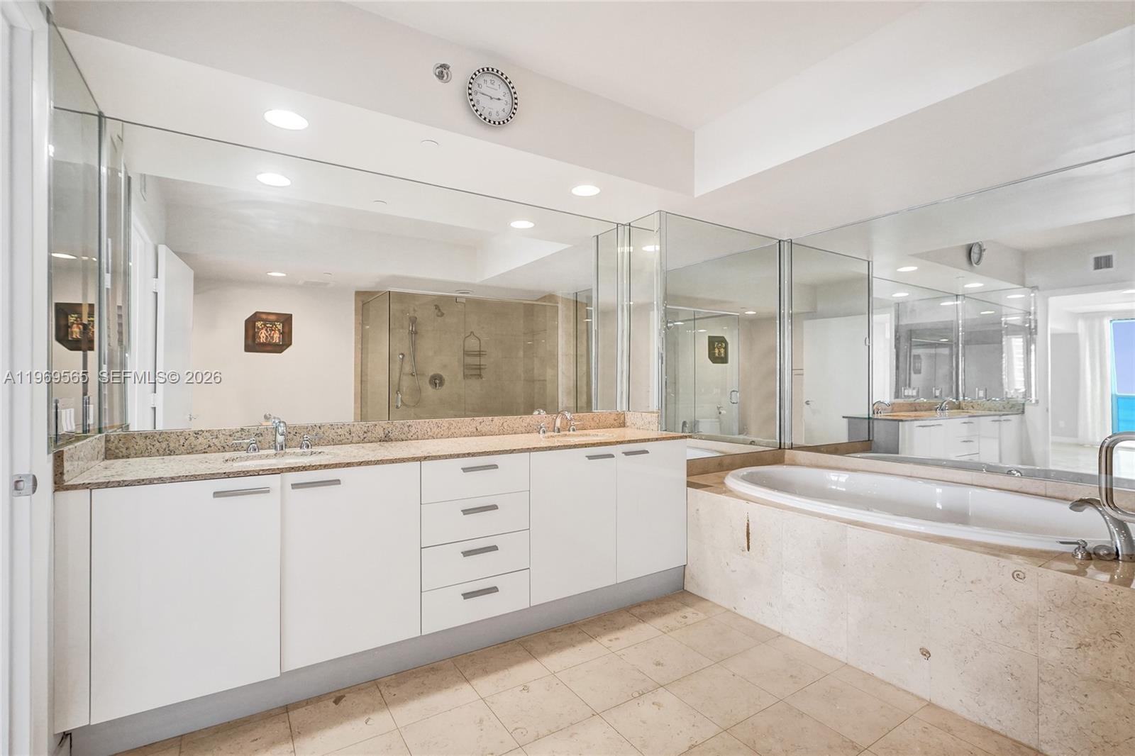 2701 3 / 3 2065 sq. ft. $ 2026-04-27 0 foto