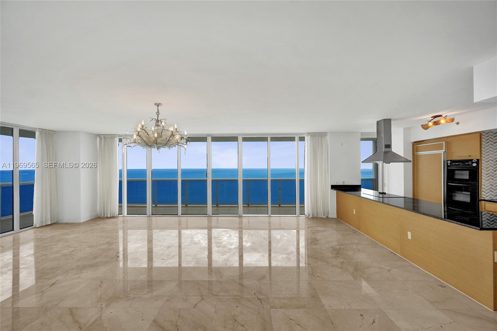 2701 3 / 3 2065 sq. ft. $ 2026-04-27 0 foto