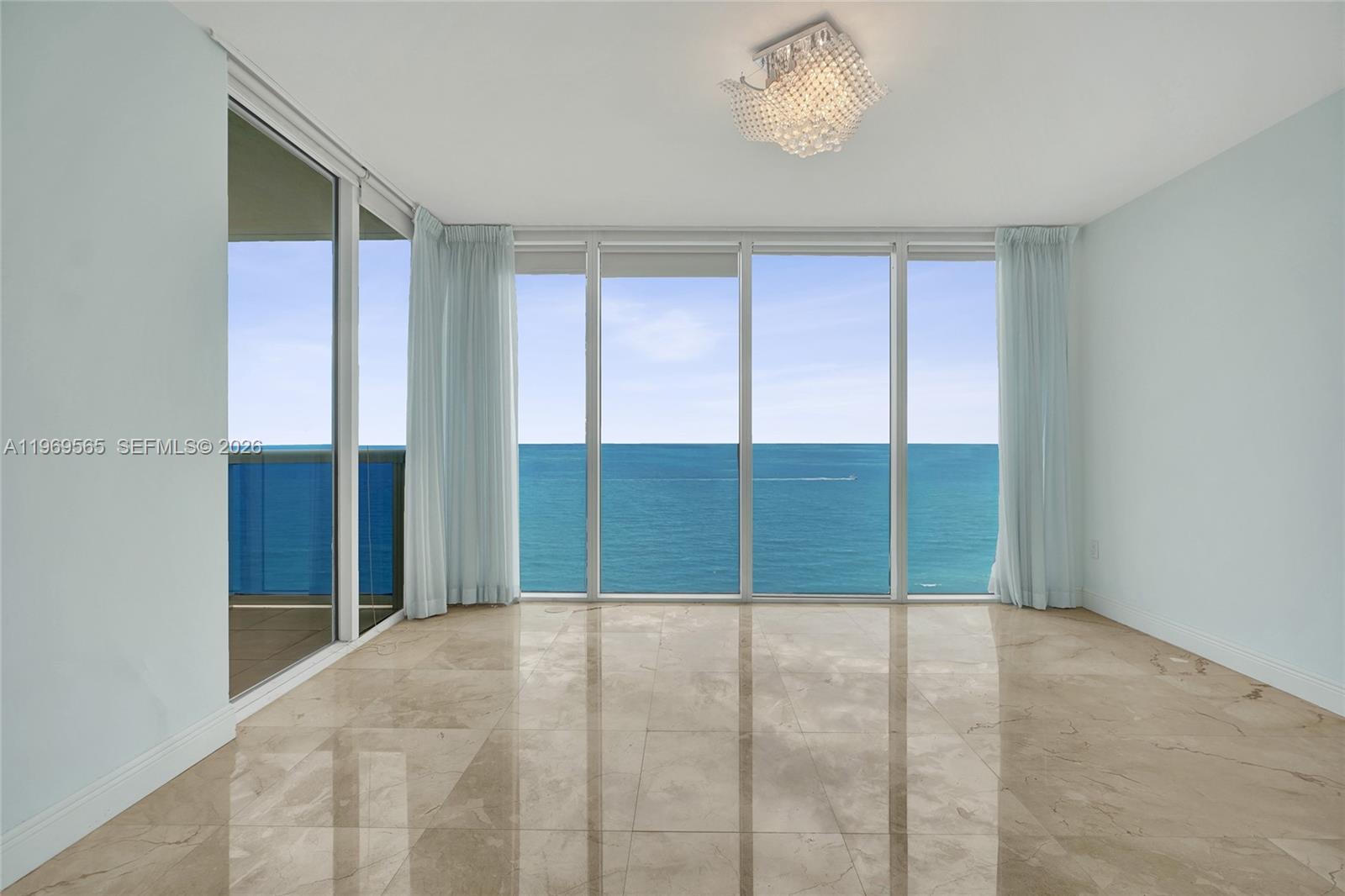 2701 3 / 3 2065 sq. ft. $ 2026-04-27 0 foto