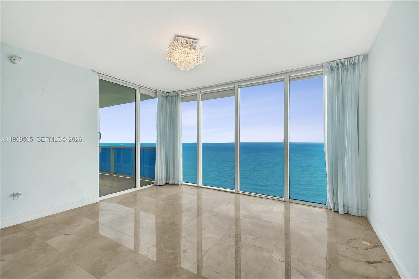 2701 3 / 3 2065 sq. ft. $ 2026-04-27 0 foto