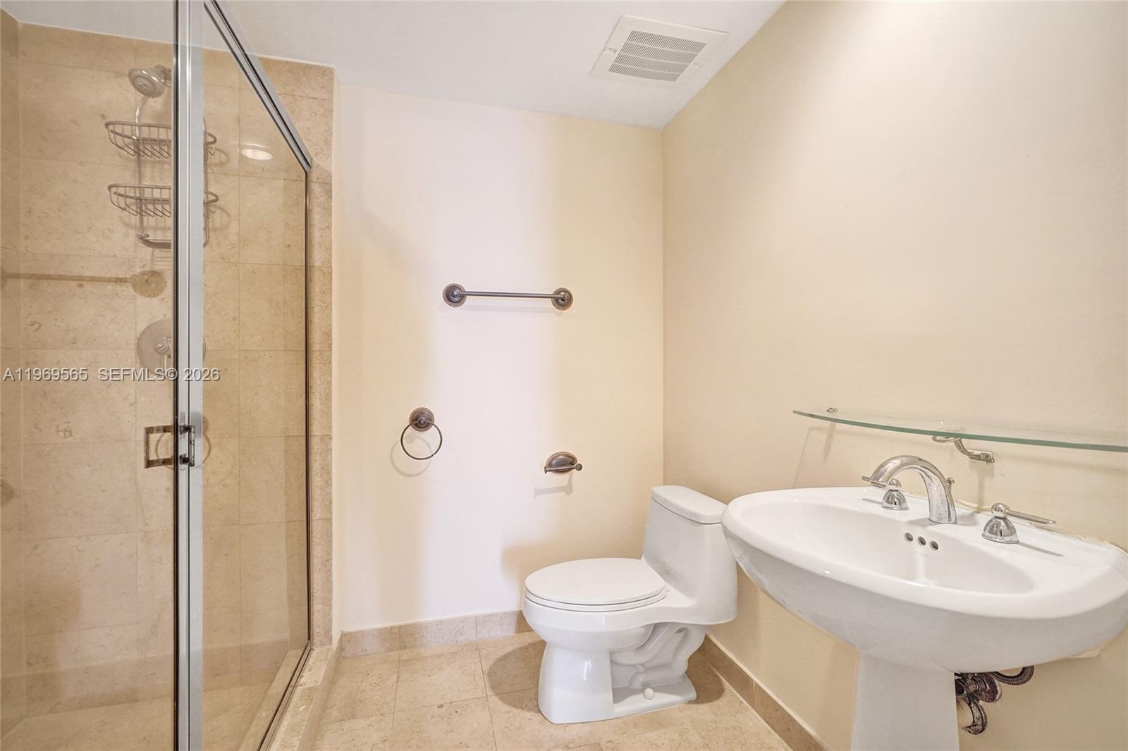 2701 3 / 3 2065 sq. ft. $ 2026-04-27 0 foto