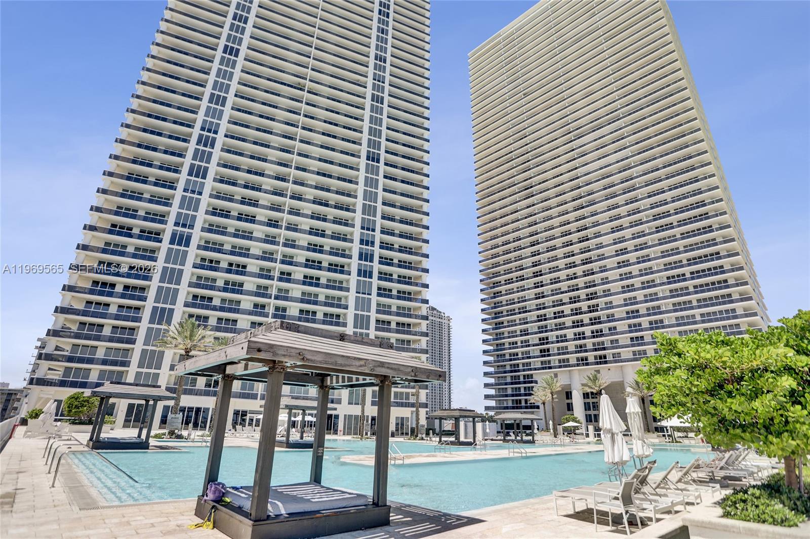 2701 3 / 3 2065 sq. ft. $ 2026-04-27 0 foto