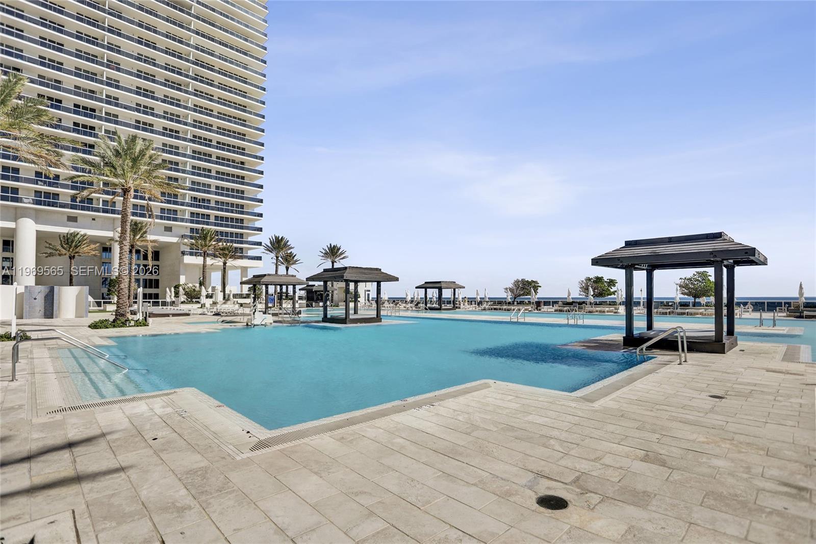 2701 3 / 3 2065 sq. ft. $ 2026-04-27 0 foto