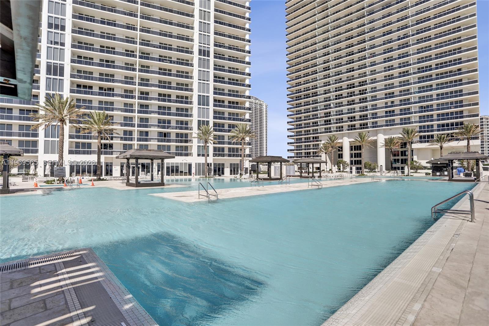 2701 3 / 3 2065 sq. ft. $ 2026-04-27 0 foto